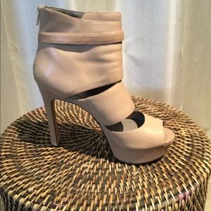 Vince Camuto platform heel